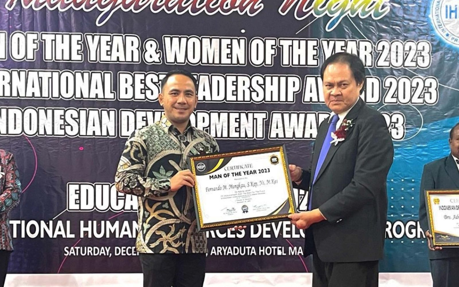 Fernando Mongkau Raih Penghargaan Man of The Year dari IHRDP Foundation: Inovasi Luar Biasa di RSUD Kotamobagu
